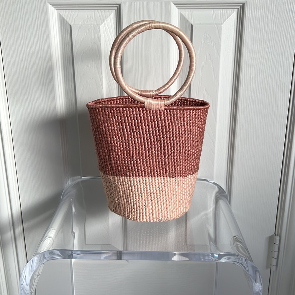 Indego Africa Junonia handwoven bucket bag - Picture 2 of 4